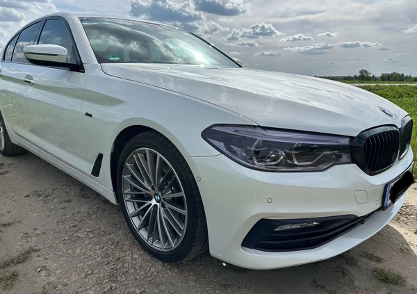 BMW Seria 5 cena 122500 przebieg: 79000, rok produkcji 2017 z Świdwin małe 92